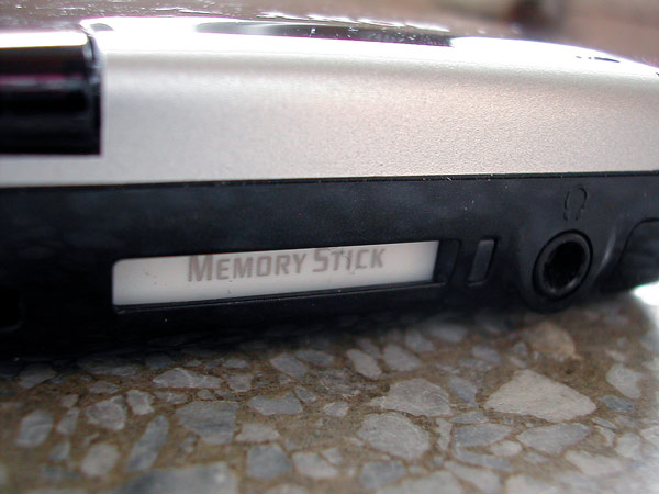 Sony CLIE PEG-SJ33C    	