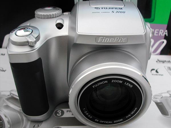 Fuji FinePix S3100