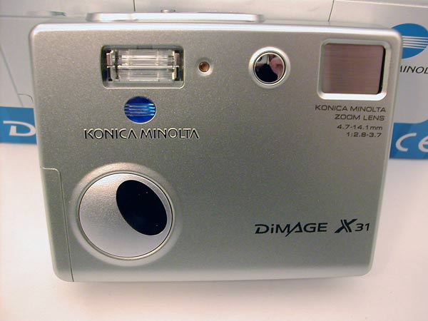 Konica Minolta DiMAGE X31 Digital Camera