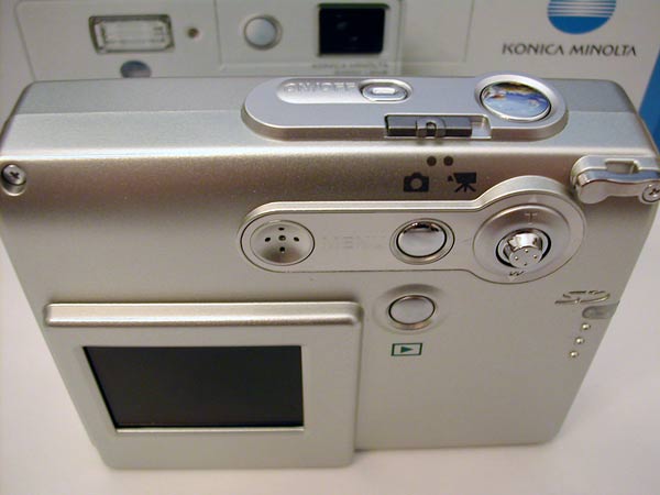 Konica Minolta DiMAGE X31 Digital Camera