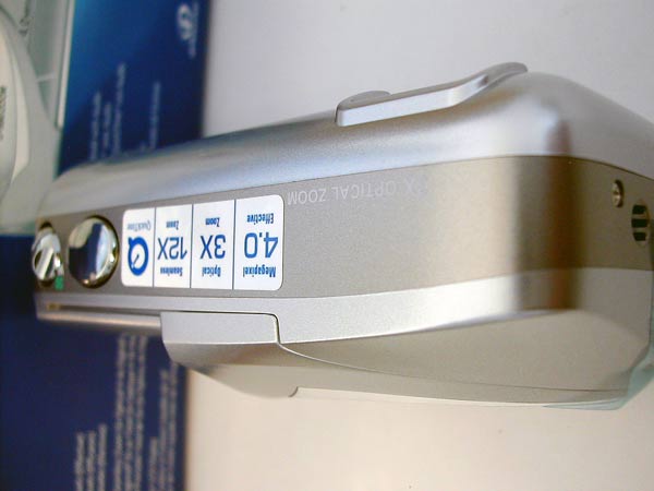   Olympus D-580 zoom