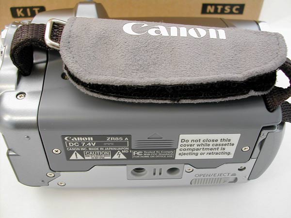 Canon ZR85 Mini DV Digital Camcorder