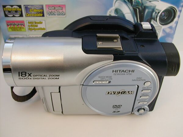 Hitachi DZ-MV550A DVD Camcorder