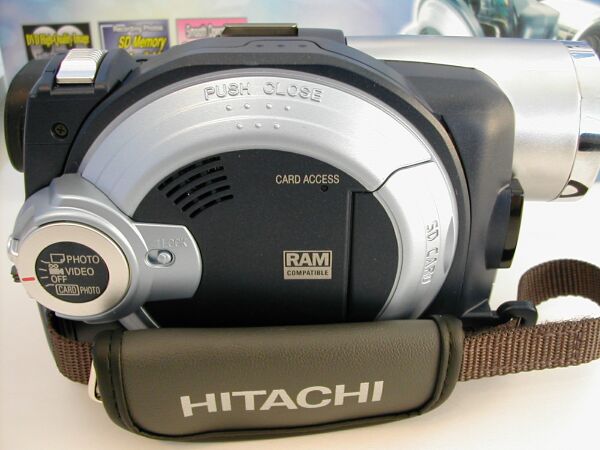 Hitachi DZ-MV550A DVD Camcorder