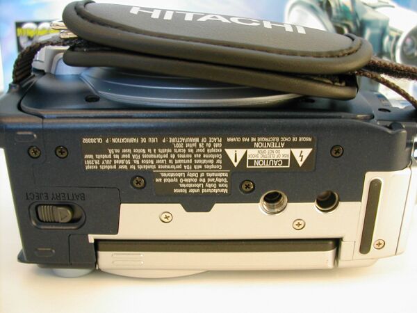 Hitachi DZ-MV550A DVD Camcorder