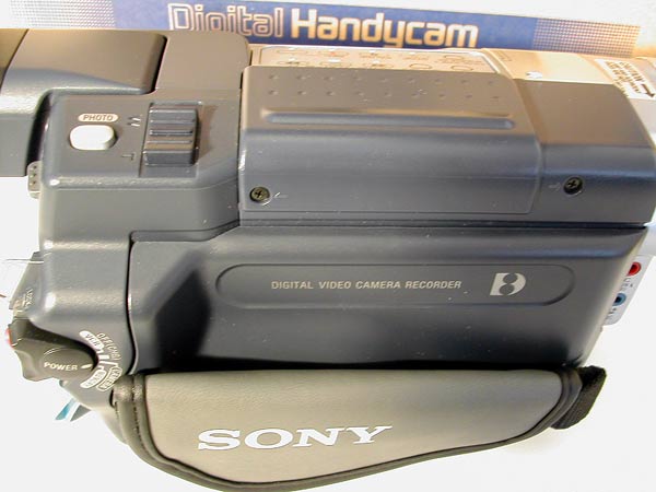 Sony Handycam DCR-TRV350 Digital-8 Digital Camcorder