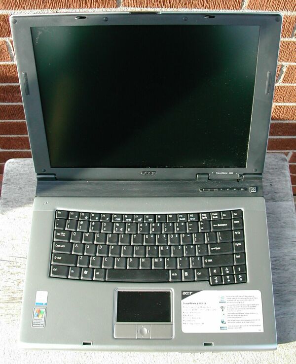 Acer TravelMate 2303LCI 1.5GHz