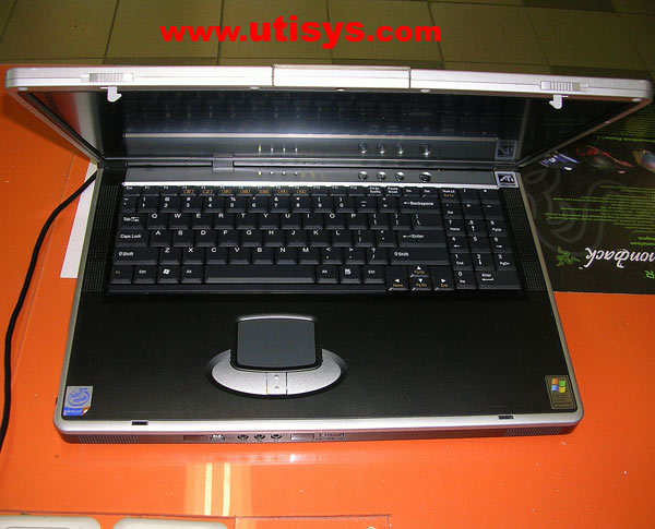 Clevo D470V