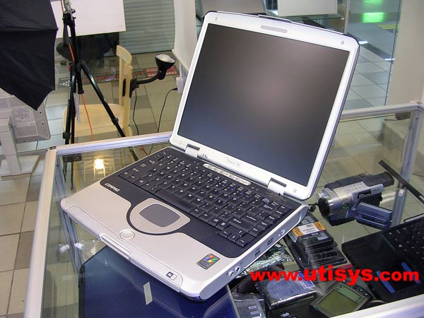 Compaq Presario 700 