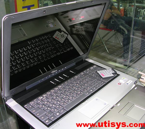 Fujitsu Siemens Amilo Xi1546