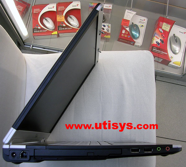 Fujitsu Siemens Amilo Pro V2030 